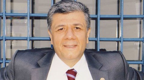 Həbsxanadan buraxılan deputat and içdi