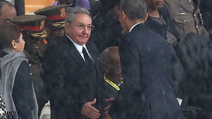 Obama Kuba lideri ilə görüşdüyünə görə tənqid olundu