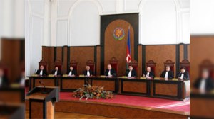 Konstitusiya Məhkəməsi sədrinin və Ombudsmanın maaşları artırılır