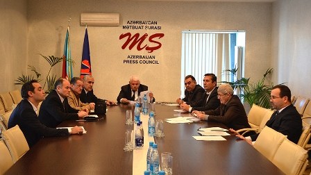 «İqtisadiyyat və kölgə» qəzetindən Mətbuat Şurasına şikayət olunub 