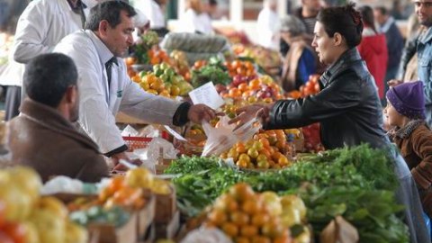 Bakının ən ucuz bazarında ən baha qiymətlər 