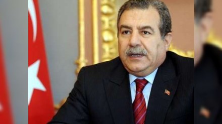Türkiyənin daxili işlər naziri də istefa verdi