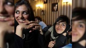 İranda kişilərlə qadınların internetdə tanış olmağı qadağan edildi