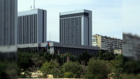 Milli Məclisdə jurnalistlərin akkreditasiyası başlanıb