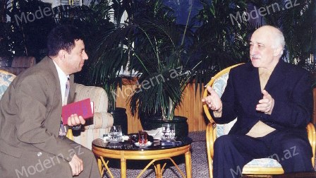 Fətullah Gülənlə görüşən azərbaycanlı jurnalist: “O, bizi qucaqlayıb bağrına basdı” - FOTO