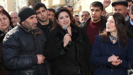 ABŞ səfirliyinin nümayəndəsi Elmar Vəliyevin səyyar qəbuluna gedib - FOTOLAR