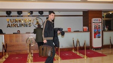 Hakan Şükür Fətulla Gülənlə görüşmək üçün Amerikaya gedib
