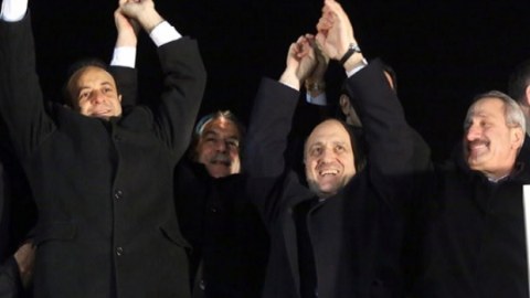 Keçmiş nazirlər rüşvət almaqda ittiham olunur?
