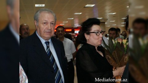 Ayaz Mütəllibov nəvəsinə toy edib 