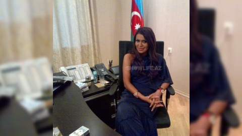 Rəqsanə bu şəkli hansı icra başçısının otağında çəkdirib? - FOTO