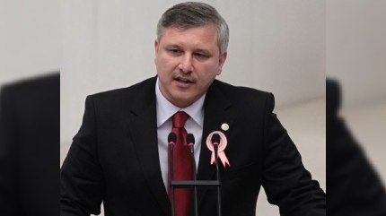 Deputat hakim partiyadan istefa verdi