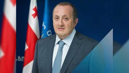 Gürcü prezident Bakıya gəlir