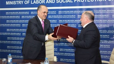 Səlim Müslümov Rövnəq Abdullayevlə saziş bağladı