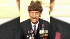Nazir veteranı mükafatlandırıb