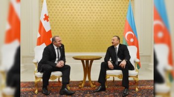 İlham Əliyev Georgi Marqvelaşvili ilə görüşdü