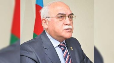 İsa Qəmbər: “O qiymətlə mənə hüquq fakültəsini təklif etdilər, amma tarixi seçdim”
