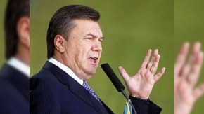 Yanukoviçin saxlanılmasına cəhd zamanı atışma olub