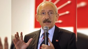 Müxalifət liderindən baş nazirə sərt sözlər: “Ya xaricə qaç, ya da istefa ver!”