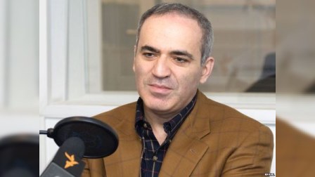 Harri Kasparov: “Putin Ukraynadakı məğlubiyyətin qisasını alacaq”