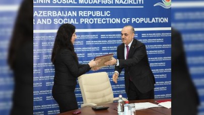 Nazirlik məişət zorakılığından zərər çəkənlərə akkreditasiya attestatları təqdim edib
