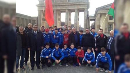 Millət vəkilləri Almaniyada futbolçularla görüşüb