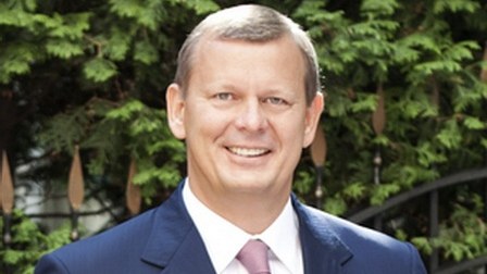 Yanukoviçin partiyasından daha iki deputat getdi