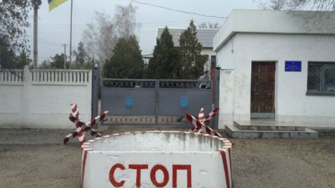 Rusiya hərbçiləri Baxçasaraydakı hərbi hissəni mühasirəyə aldı