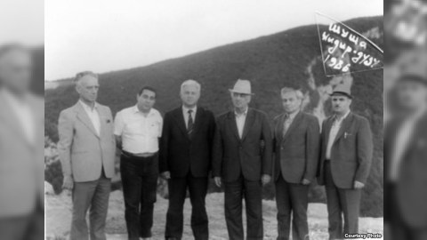Qarabağ fotolarda: Cıdır düzündəki “dostun” daş yuxusu- LAYİHƏ