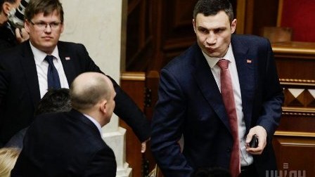 Kliçko prezidentliyə namizədlikdən imtina edir