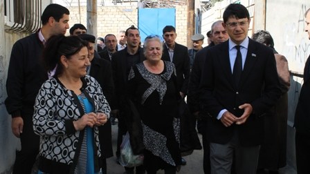 Fuad Muradov Səbail rayonunun seçiciləri ilə görüşüb - FOTOLAR