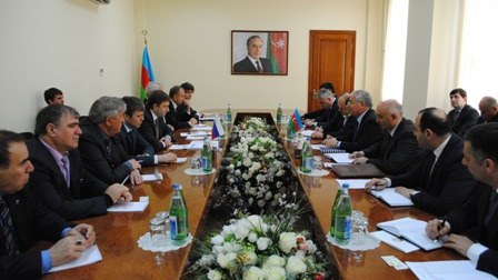 Nazir Stavropolda kənd təsərrüfatı sahəsində ikitərəfli əlaqələri müzakirə edib