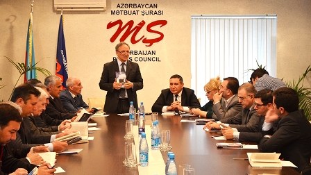 Mətbuat Şurasında Rəşad Məcidin  «Dəlicəsinə» kitabının təqdimatı keçirilib - FOTO
