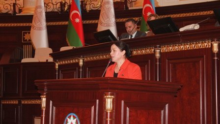 Simens qardaşlarının Azərbaycana gəlişlərinin 150 illiyinə kitab TƏQDİM OLUNUB 