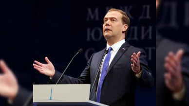 Medvedev baş nazir postundan gedir