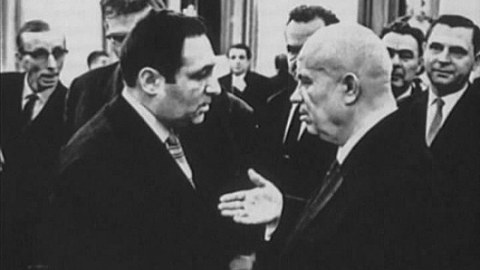 Xruşovun sovet rəssamlarına qəzəblənməyi: “Alçaqlar, yaramazlar, rədd olub gedin ölkədən!..” - MARAQLI