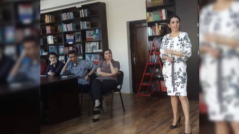 BDU-nun müəllimi ADU-da “Böyük Britaniya mətbuatı” ilə bağlı açıq dərs keçdi - FOTO