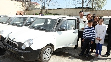 Nazirlik daha 100 nəfər Qarabağ əlilinə avtomobil verib - FOTO