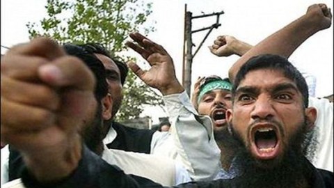 Radikal islam seli qarşısına BÖYÜK KÖTÜKLƏR 