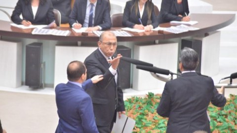 Türkiyə parlamentində “Türkmən” davası