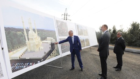 Prezident Bakıdakı məscid tikintisinə baxıb - FOTOLAR