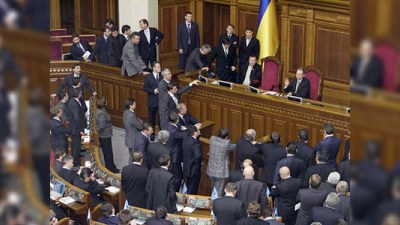 Ukrayna parlamenti referenduma icazə vermədi