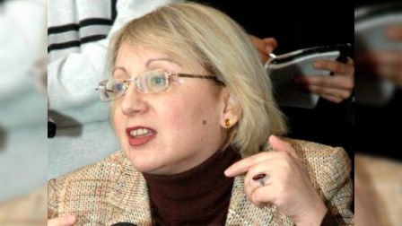 Leyla Yunus "Unibank"ı ittiham etdi 