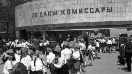 Riyakar Sahil bağının 2 qəpiklik adamları – FOTOLAR