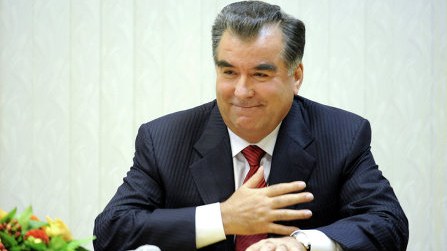 Prezident qohumlarına vəzifə paylayır 