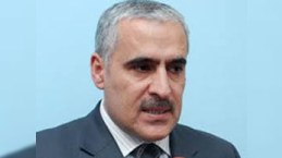 Vüqar Rəhimzadə: “Bəzi qəzetlər anadangəlmə “reket”dir” 