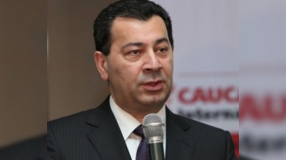 Səməd Seyidovdan Riçard Morninqstara ETİRAZ: “Azərbaycanı başqa ölkələrlə üz-üzə qoymaq qəbulolunmazdır” 