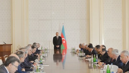 Ramiz Mehdiyev iqtidarda PARÇALANMA iddiasını rədd ETDİ: “Komanda monolitdir” 