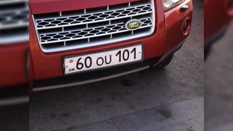 Bakıda peyda olan "Range Rover" Ermənistan nömrəli deyilmiş - FOTOLAR