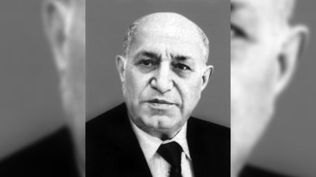 “Nəsir müəllimi aldatmaq nədir, kiçik bir hiyləgərlik də etmək mümkün deyildi” 