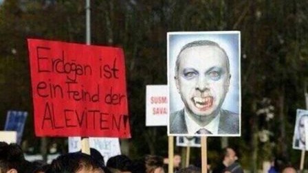 Konçita da Ərdoğana qarşı aksiyaya qoşuldu - FOTOLAR